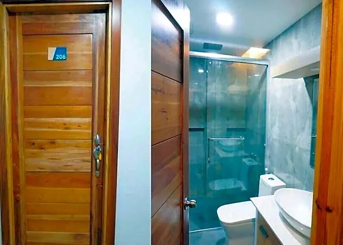 Rudhil's Place And Hotel 5*