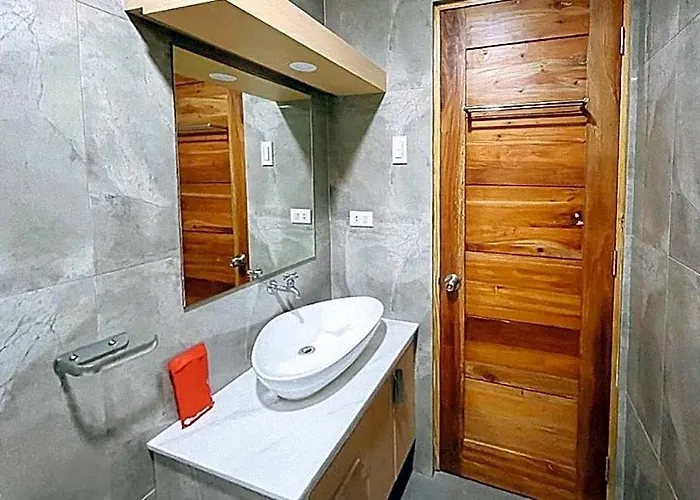 Hotel Rudhil's Place And