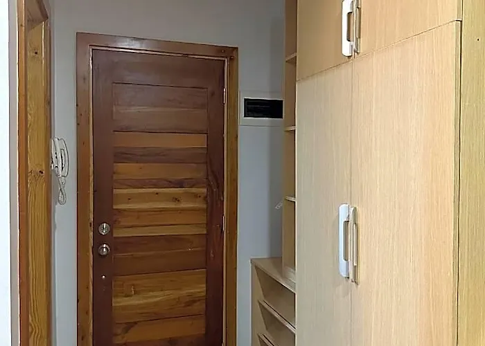 Hotel Rudhil's Place And